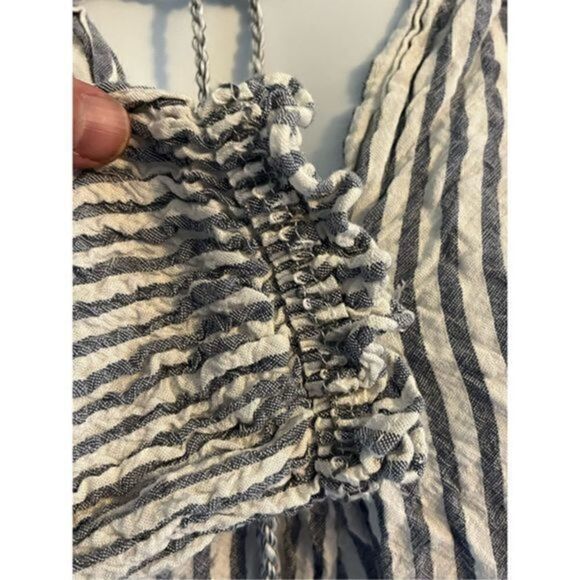 Max Studio Blue and White Striped Top. Scoop Neck.  Size Large - Picture 5 of 5